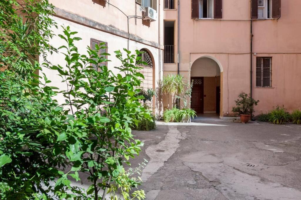 Vlad House, Close The Colosseum Rome Extérieur photo